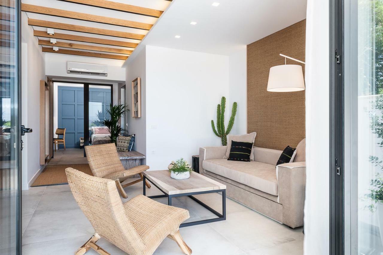 Blue Island Luxury Apartment カト・ダラトソ エクステリア 写真