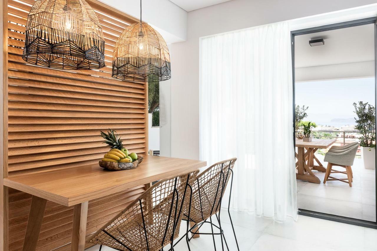 Blue Island Luxury Apartment カト・ダラトソ エクステリア 写真